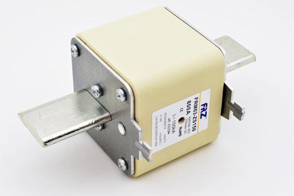 Предохранитель быстродействующий aR, 800А, 690В AC, DIN3 FRM63-ZS150 690/700V 800A AR FRZ на сайте frsielectric.ru