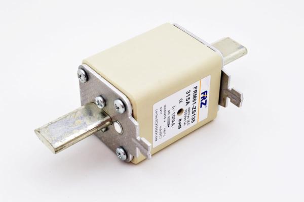 Предохранитель быстродействующий, aR, 315А, 690В AC, DIN1 FRM61-ZS135 690V/700V 315A AR FRZ на сайте frsielectric.ru